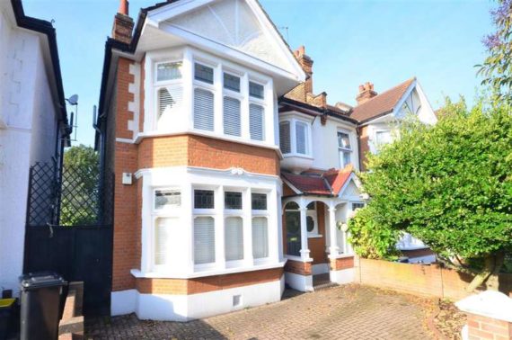 4 Bedroom End of Ter...